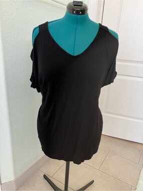 Lane Bryant Black Cold-Shoulder V-Neck Tee 18/20